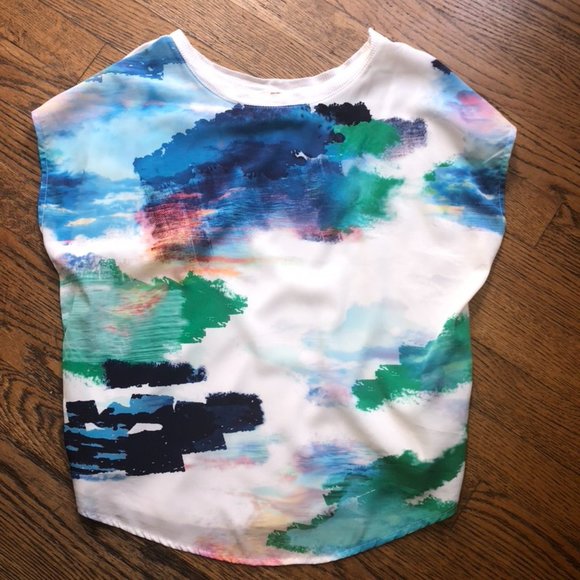 one clothing Tops - One Clothing Sleeveless Silk Blouse/Abstract Print